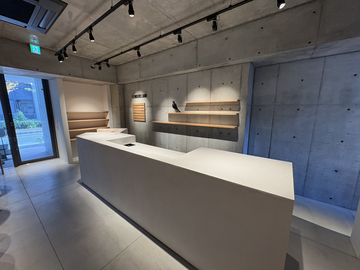 大阪ミナミ　カフェ内装工事