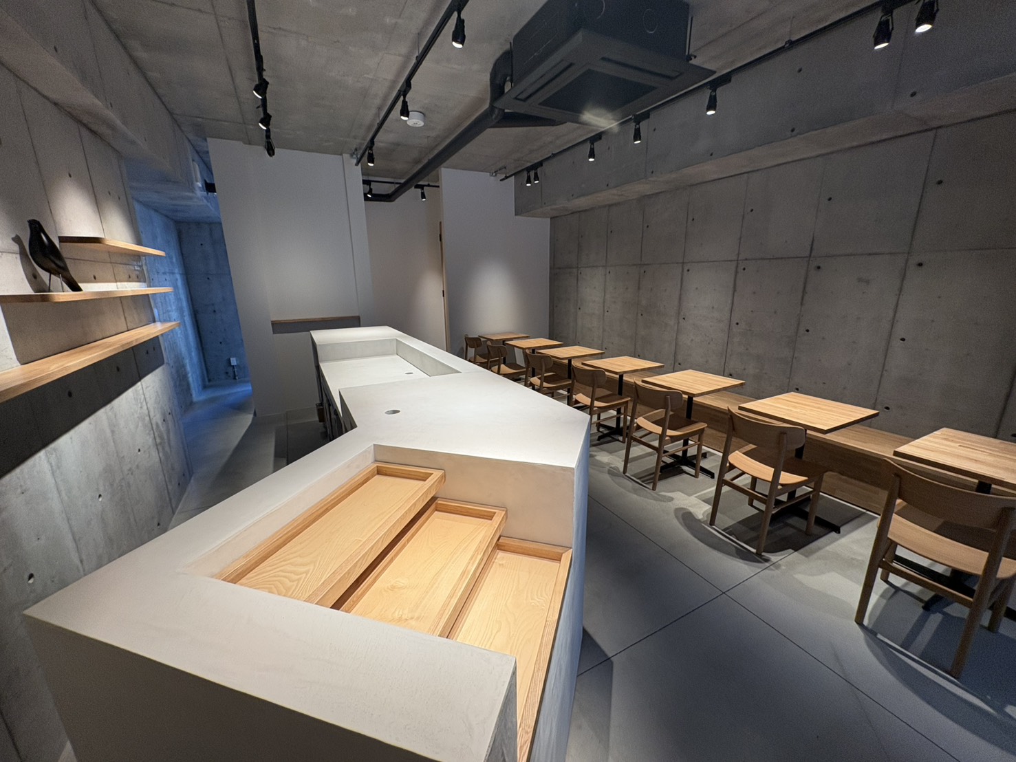 大阪ミナミ　カフェ内装工事